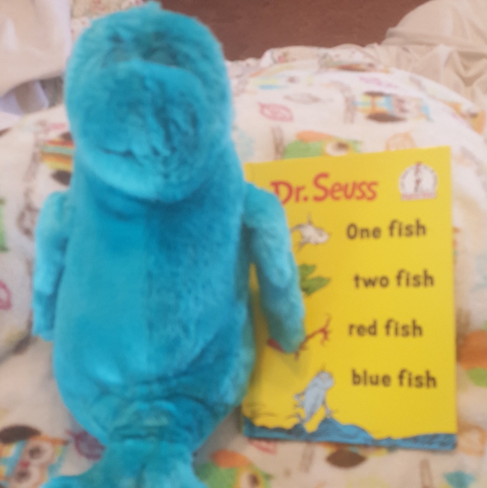 SEUSS"ONE FISH TWO FISH RED FISH BLUE FISH"& PLUSH